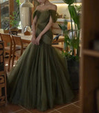 Green Beautiful Elegant Long Tulle Off-Shoulder Ball Gowns Prom Dresses