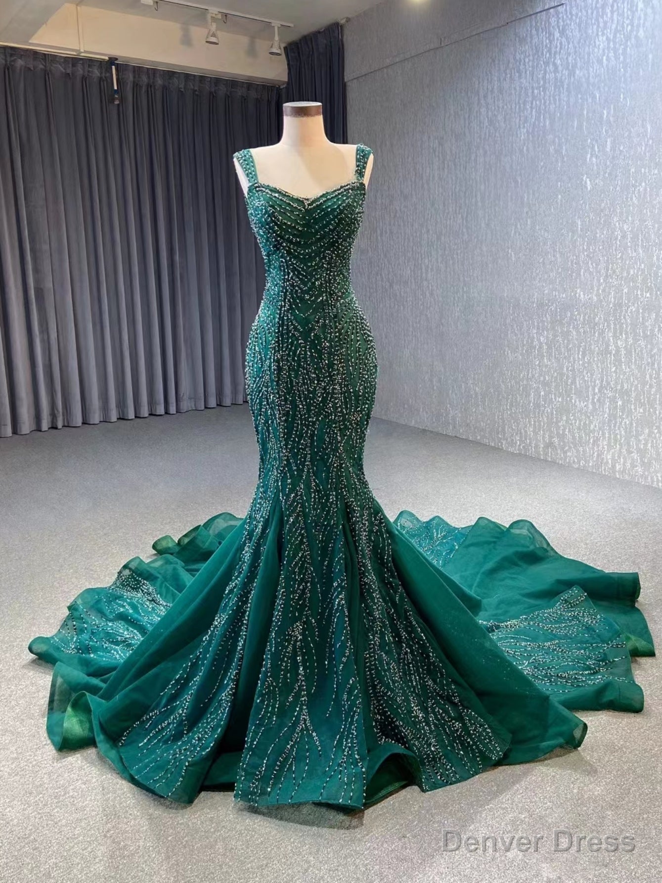 Green Mermaid Straps Beading Prom Dresses