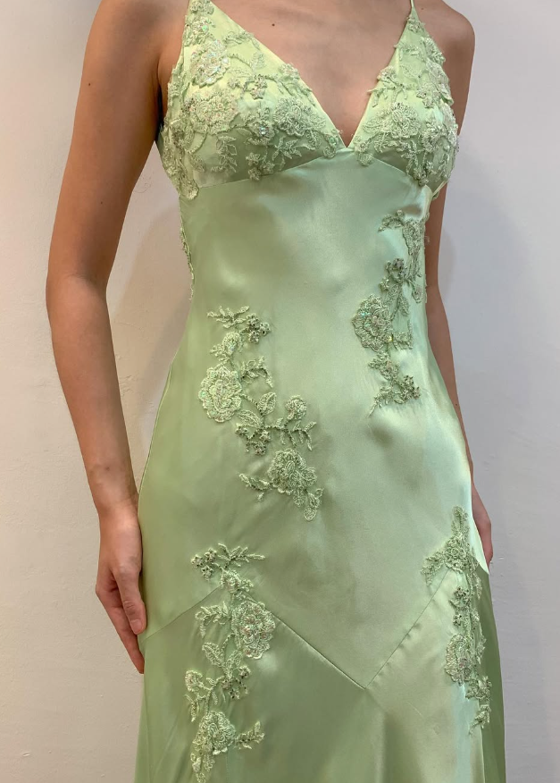 Green Mermaid V Neck Appliques Satin Open Back Long Prom Dresses Outfits