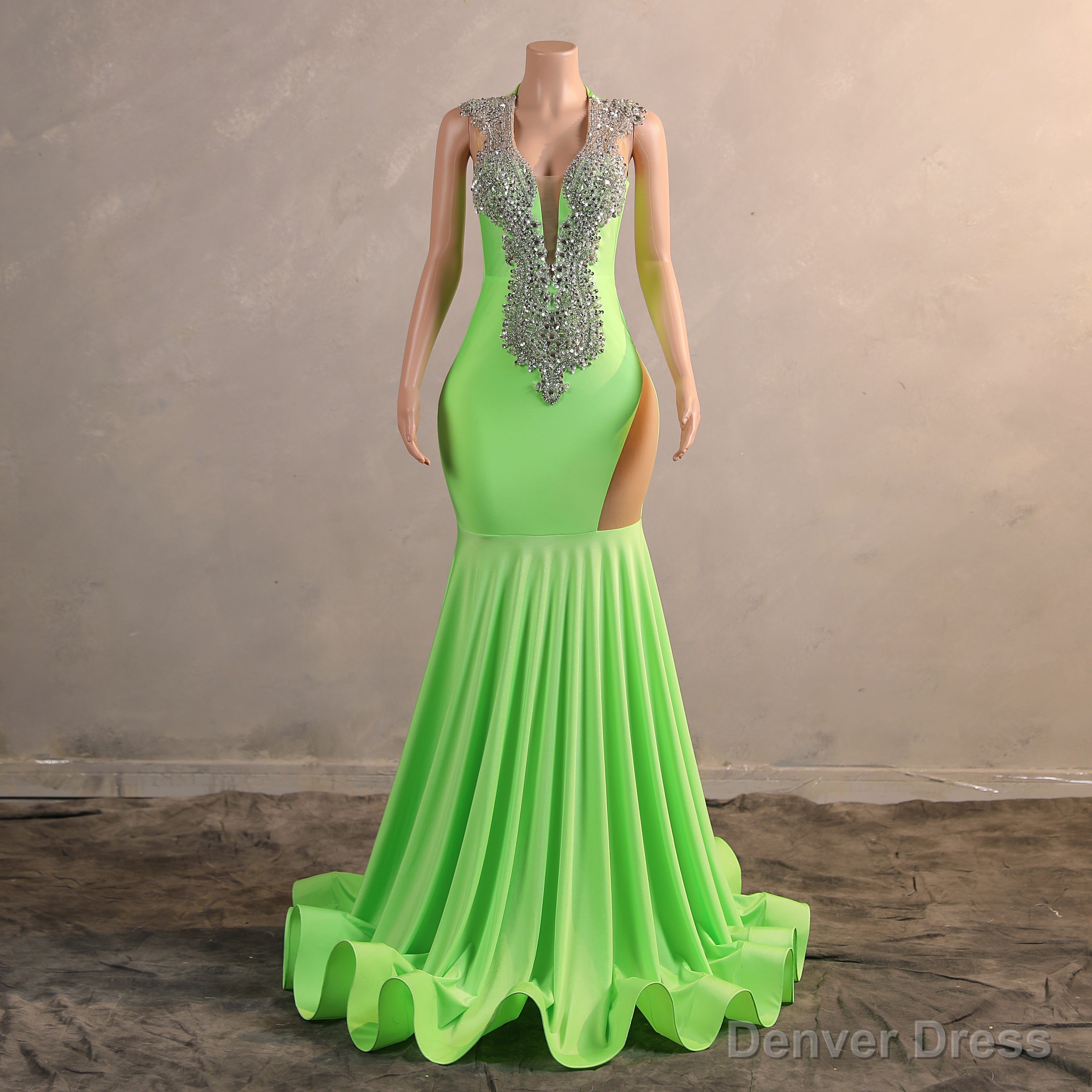 Green Mermaid V-NECK Prom Dresses Sequined Open Back Sleeveless Lace Crystal Formal Evening Party Gowns Main image