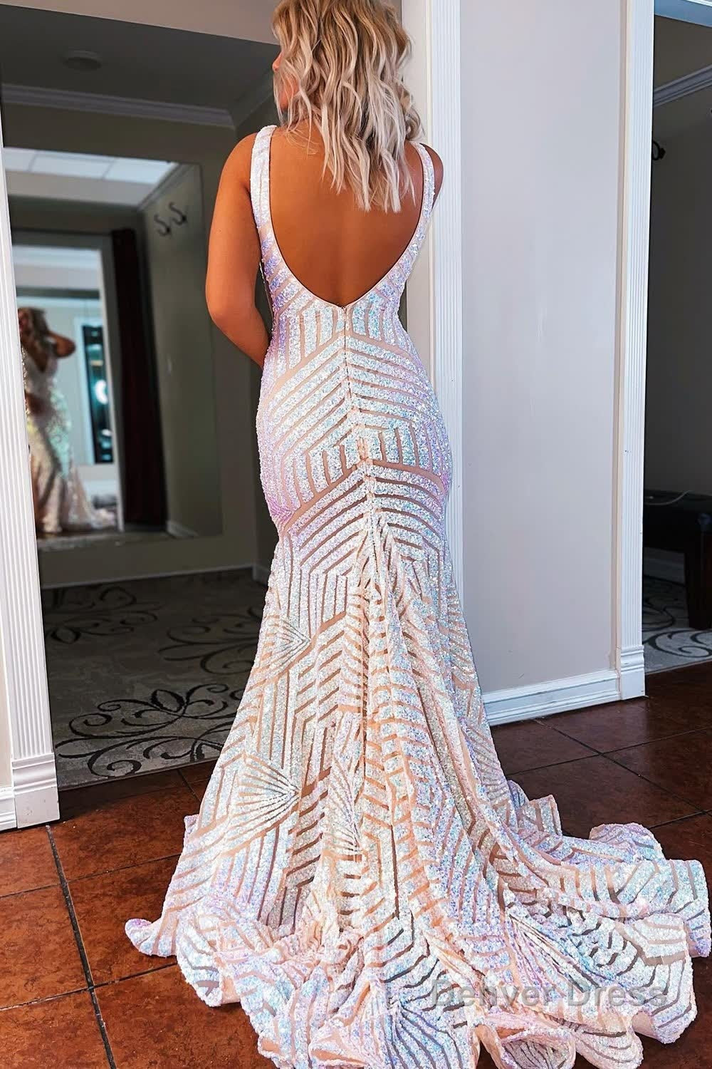 Green Sequins One Shoulder Tight Homecoming Dresses