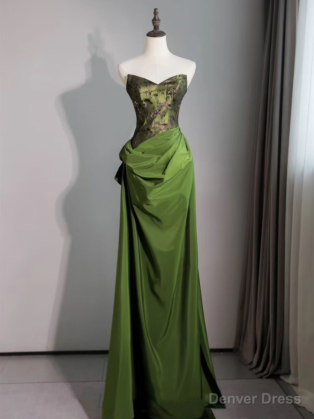 Green Sweetheart Embroidery Sheath Column Prom Dresses Main image