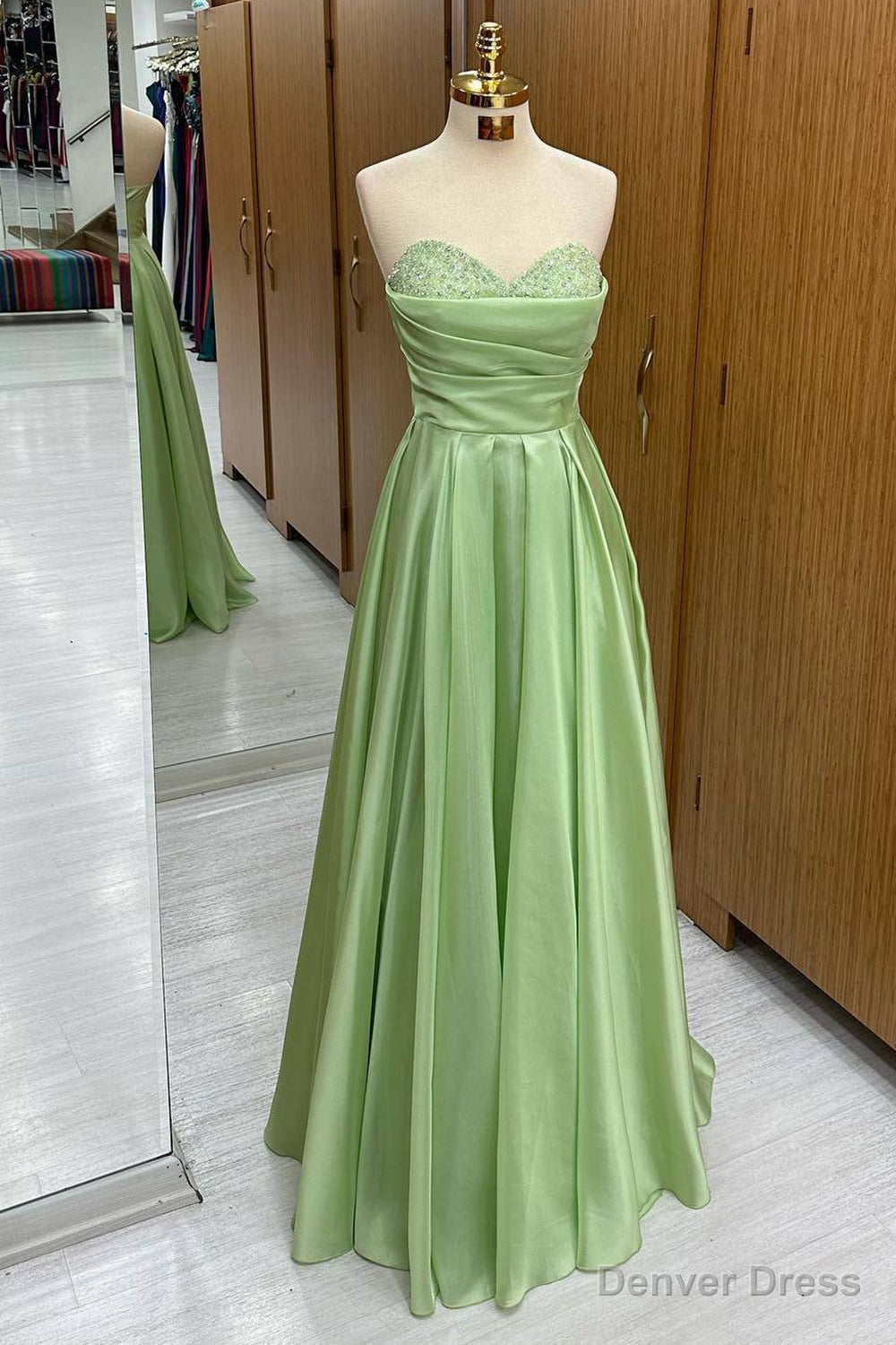 Green Sweetheart Long Sequined Prom Dress Main image