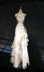Green/Champagne Vintage Elegant Long Lace Ruffle Prom Dress