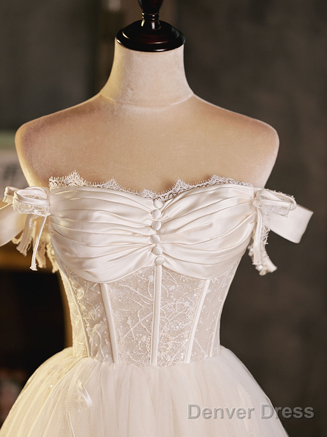 Ivory Sweetheart Neck Tulle Lace Short Prom Dress Tulle Homecoming Dress