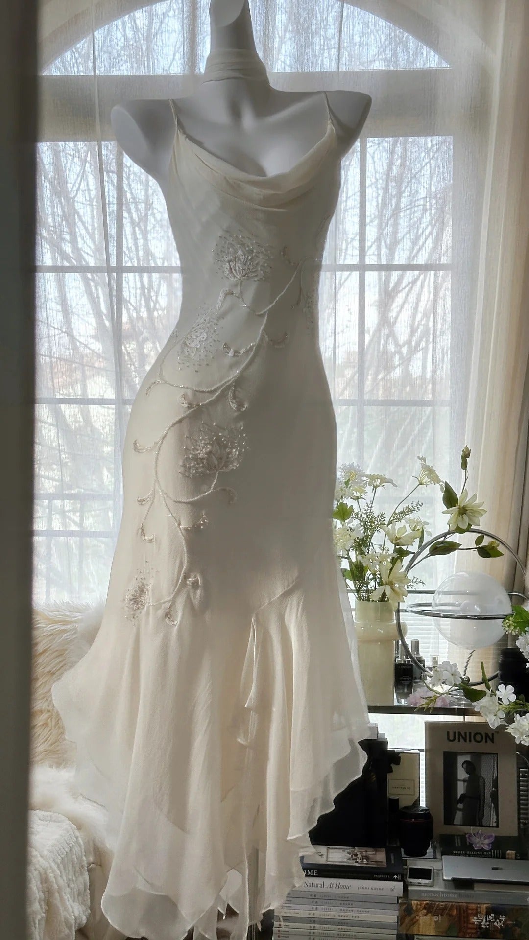 Ivory White Elegant Fashion Exquisite Floral Beading Long Chiffon Ball Gowns Prom Dress Secondary image