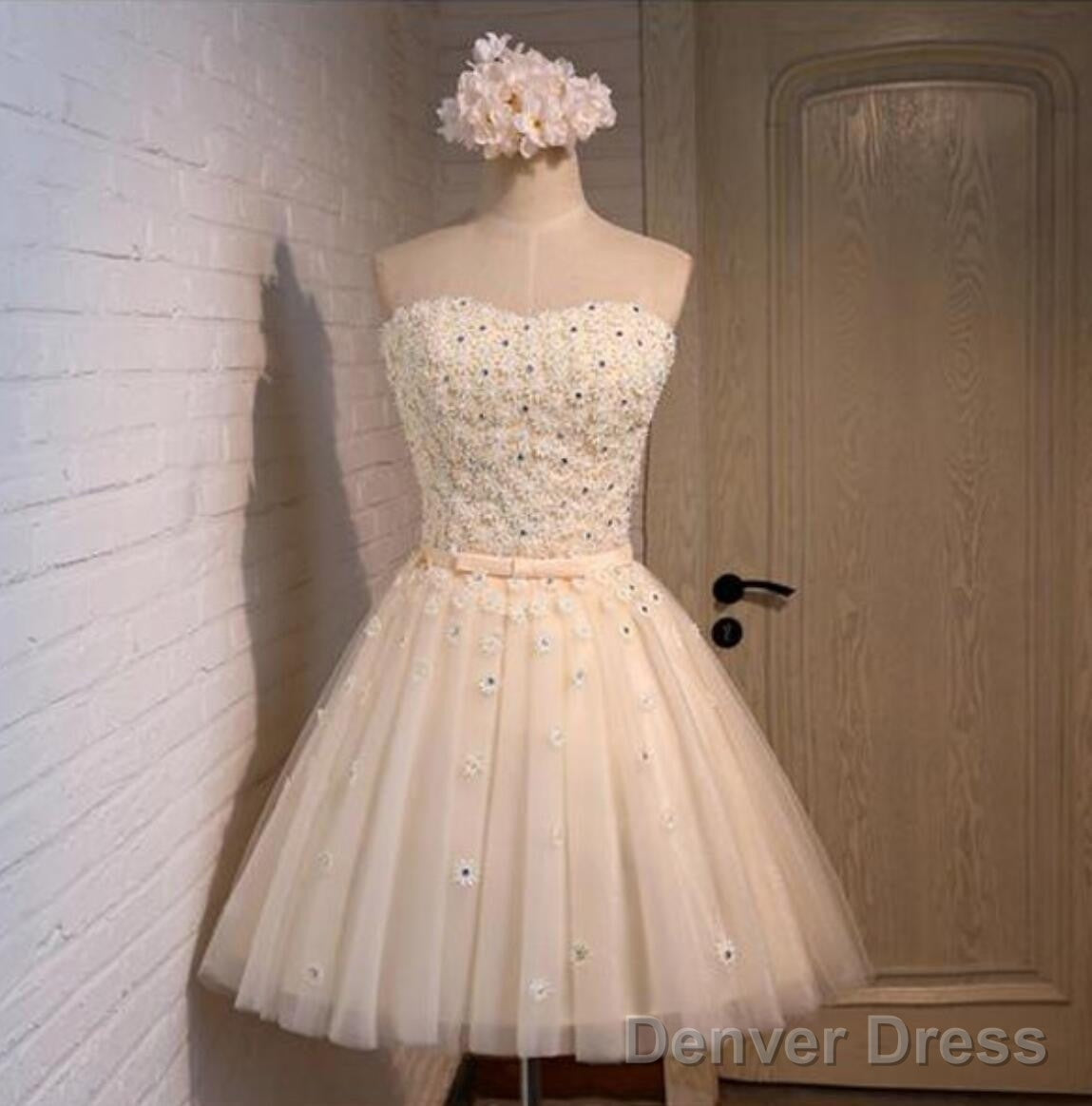 Junior Lovely Sweetheart Strapless Lace Beaded Appliques Ball Gown Homecoming  Dresses Main image