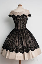Knee-Length Cap Sleeves Homecoming Dresses With Black Lace