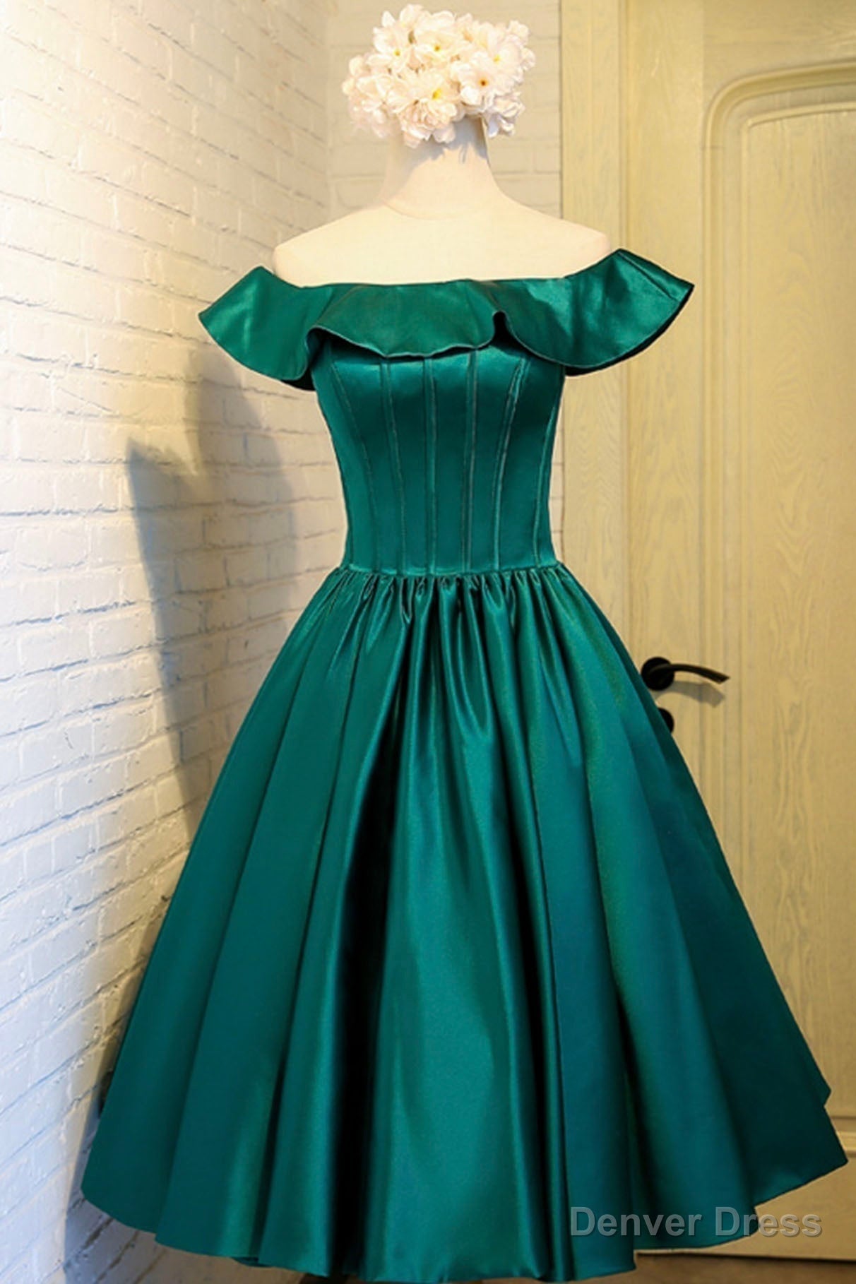Cute Satin Short Prom Dress, Green A-Line Homecoming Dress Main image