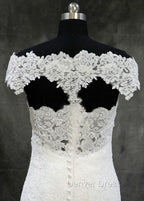 Lace Trumpet/Mermaid Sweep Train Off-The-Shoulder Wedding Dresses