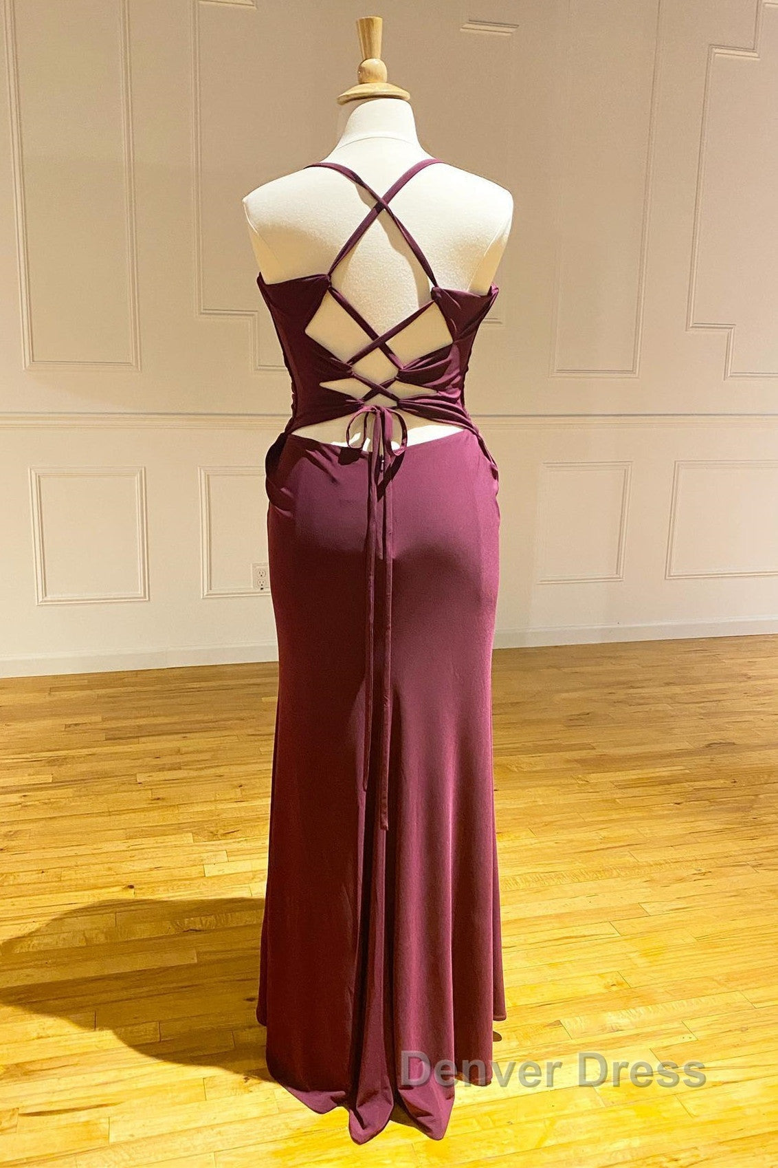 Lace Up Burgundy Pleated Chiffon Bridesmaid Dresses Secondary image