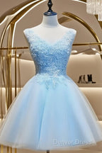 Light Blue Tulle Short Prom Dress With Lace Applique, V Neckline Homecoming Dresses