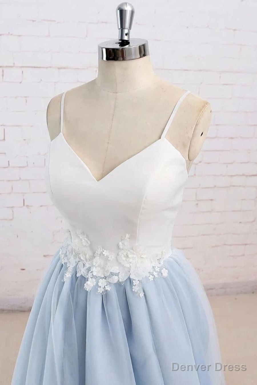 Light Blue Tulle Simple Spaghetti Straps Sweep Train Backless Prom Dresses