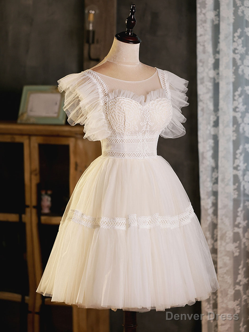 Light Champagne Round Neck Tulle Lace Short Prom Dress, Puffy Homecoming Dresses