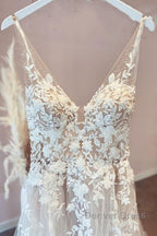 Long A Line Appliques Lace Spaghetti Straps Sweetheart Tulle Wedding Dresses