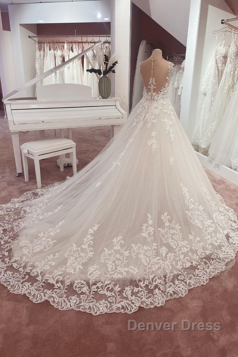 Long A Line Appliques Lace Sweetheart Tulle Wedding Dresses