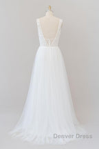 Long A-line Open Back V-neck Lace Tulle Wedding Dresses