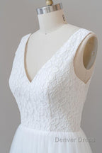Long A-line Open Back V-neck Lace Tulle Wedding Dresses