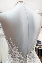 Long A-line Tulle Sleevless Ruffles Jewel Wedding Dresses With Lace Appliques