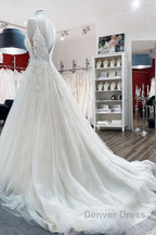 Long A Line V Neck Spaghetti Straps Tulle Lace Backless Wedding Dresses
