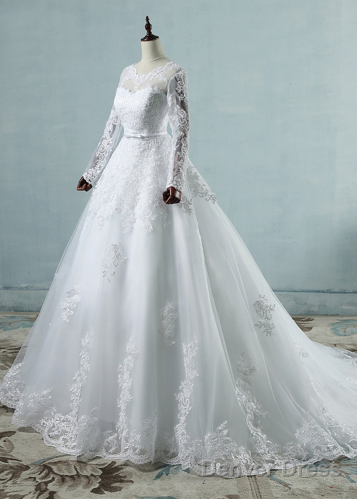 Long Sleeves Scoop Neck  Lace Wedding Dresses Secondary image