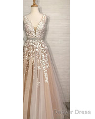 Lovely Lace Embroidery Beaded V-Neck Tulle Homecoming Dresses