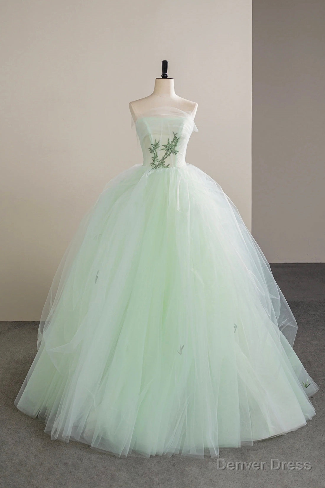 Lovely Sweetheart Neckline Tulle Long Prom Dress with Lace, Green Strapless Evening Dress Main image