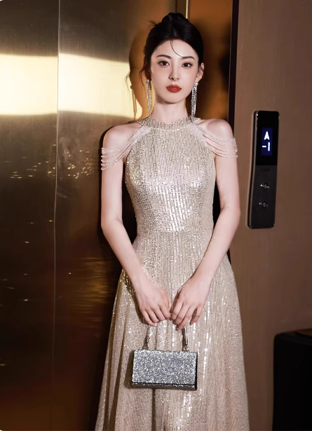 Luxurious Champagne Gold Halter Cold Shoulder Sequined Long Prom Dresses Evening Dresses