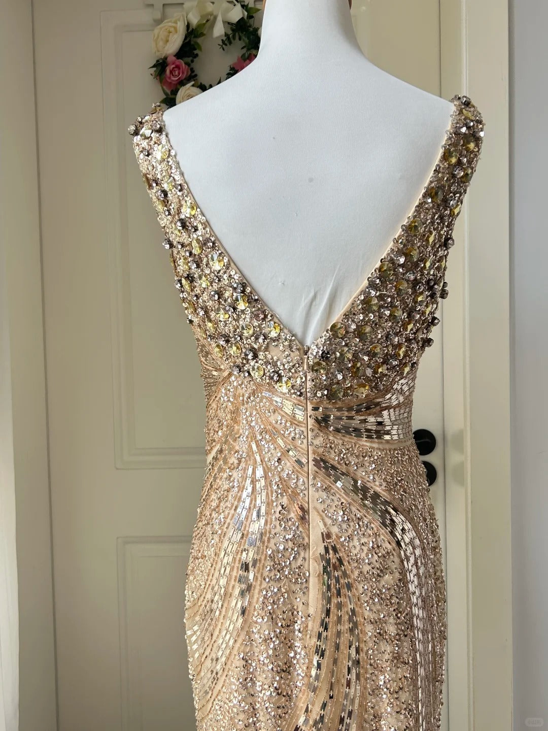 Luxurious Gold V-Neck Mermaid Sequined Long Prom Dresses Evening Dresses