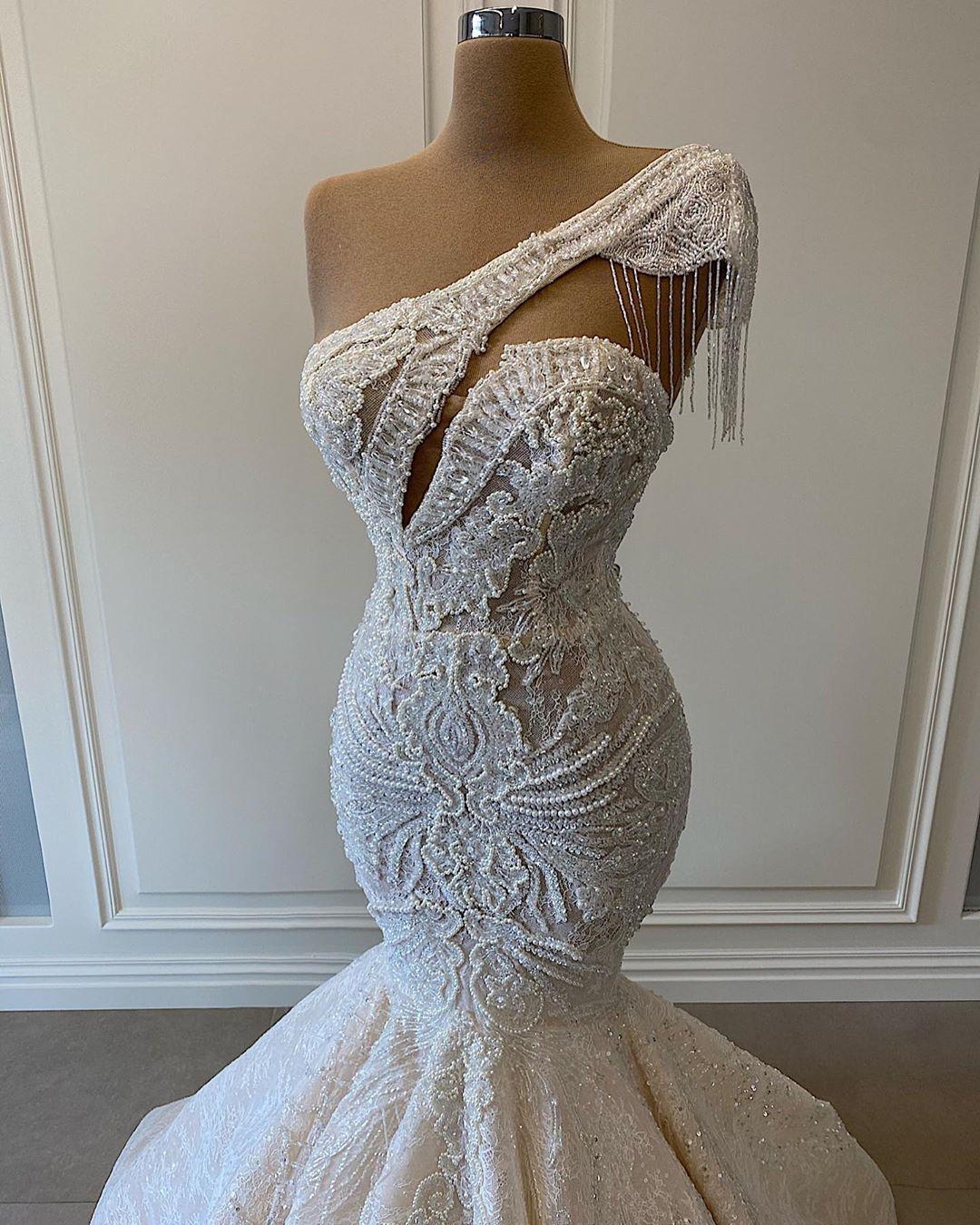 Luxurious Lace Beaded Wedding Dresses One Shoulder Mermaid Bridal Gown Crystal Beads Sequin Sweep Train Secondary image