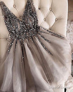 Luxurious Sequins Beaded V Neck Tulle Homecoming Dress Short Prom Dresses