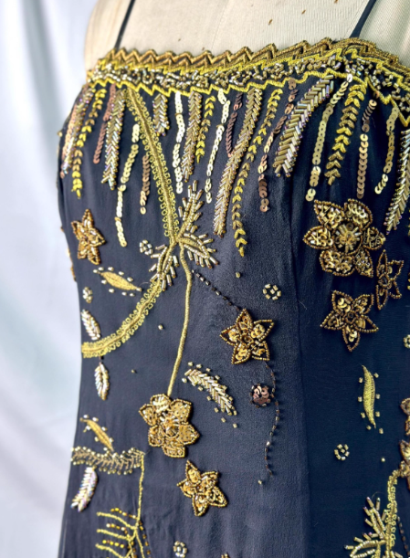 Luxurious Vintage Black Thin Strap Gold Beaded Embroidery Chiffon Long Prom Dresses Evening Dresses