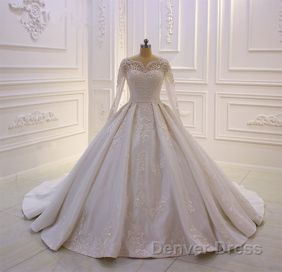 Luxurious White Long Sleevess Appliques Beadings Wedding Dresses