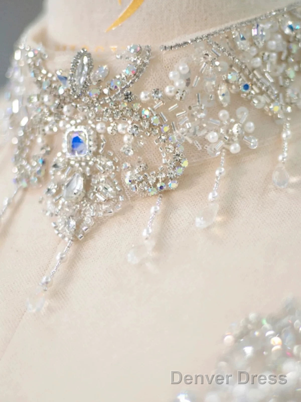 Luxury Ball Gown Off The Shoulder Short Sleeves Sequin White Wedding Dresses Brides Dress