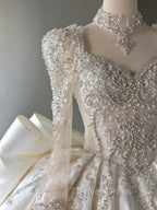 Luxury Ball Gowns Sweetheart Neckline Long Sleeves Sequin White Wedding Dress Brides Dresses