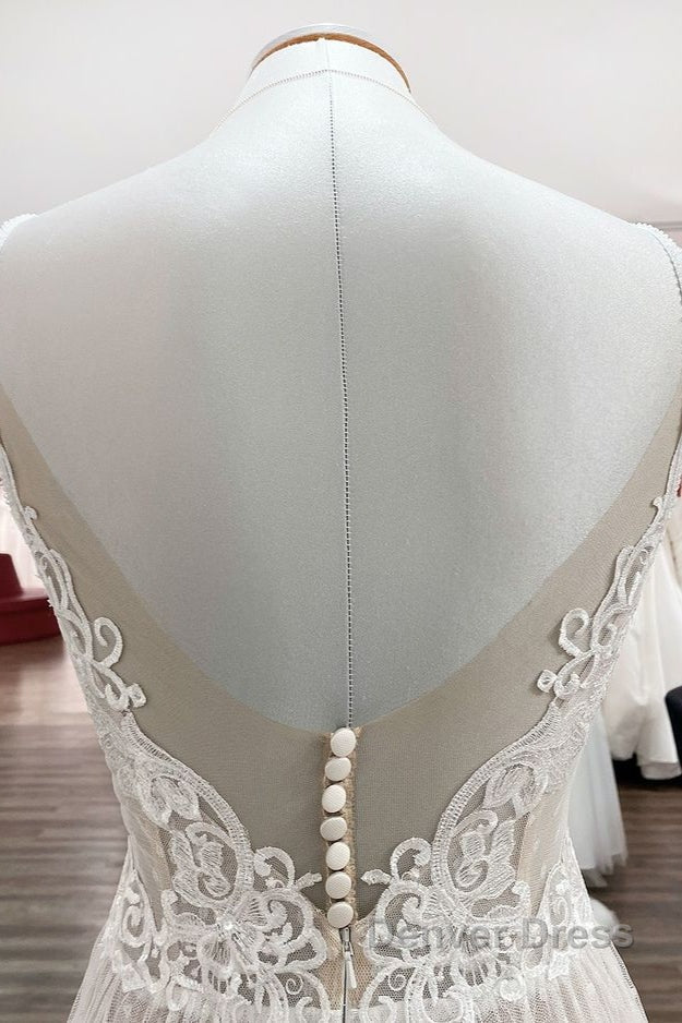 Luxury Long A-line V-neck Tulle Open Back Lace Wedding Dresses