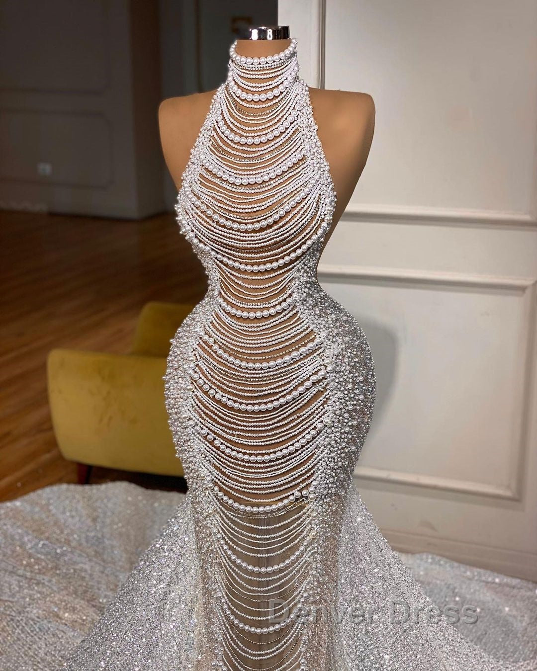 Luxury Long Mermaid Halter Beading Sleeveless Wedding Dresses With Pearls