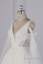 Luxury V Neck Beadings Wedding Dresses Tulle Sleeveless Sequined Bridal Gown