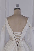 Luxury V-Neck Beadings Wedding Dresses Tulle Sleeveless Sequined Bridal Gowns