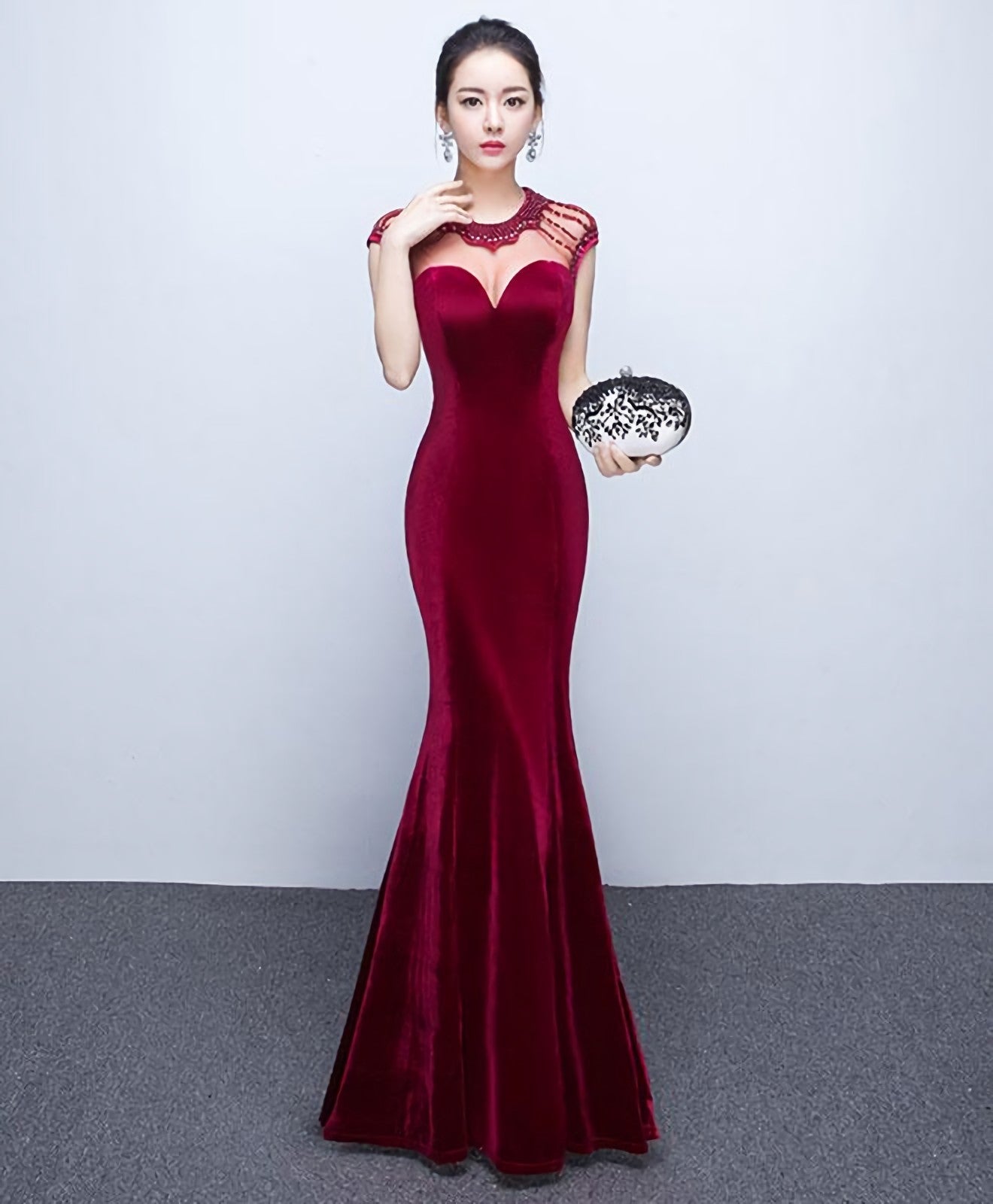 Mermaid Round Neck Velvet Long Prom Dress