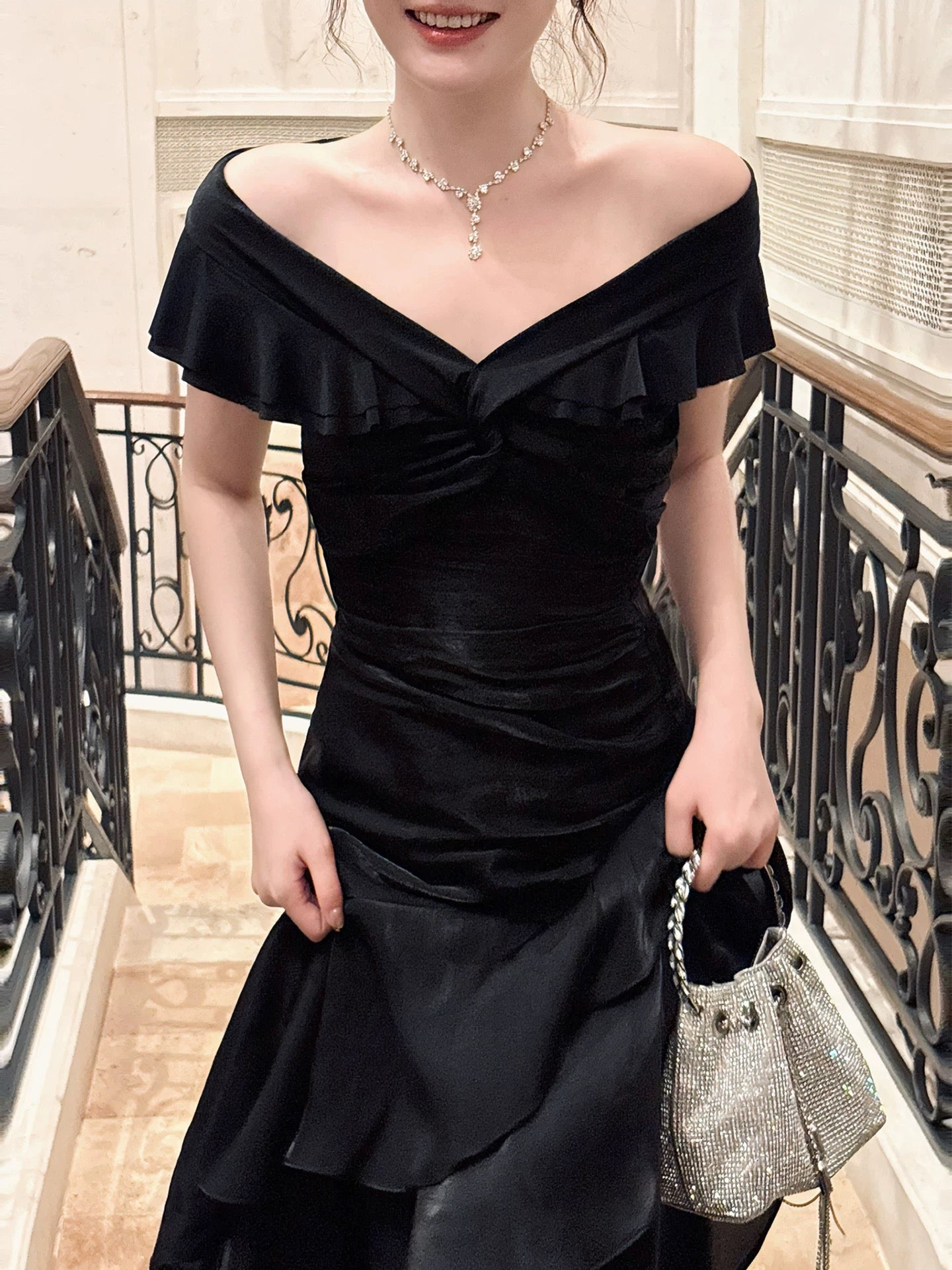 Mermaid Off Shoulder Floor Length Satin Black Prom Dresses