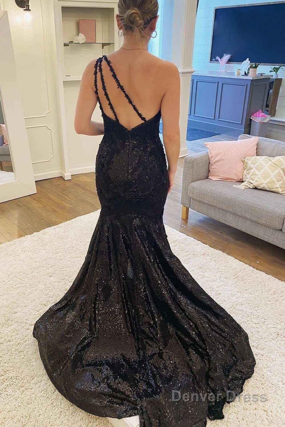 Mermaid One Shoulder Black Sequins Long Prom Dress with Split Front Secondary image