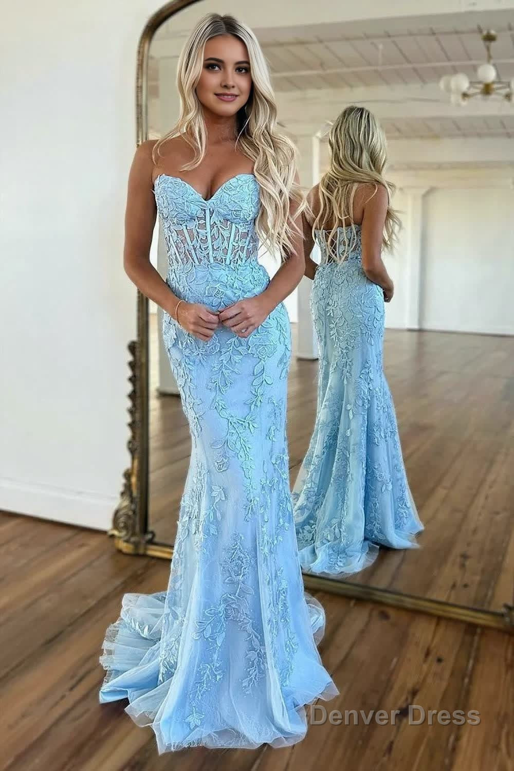 Mermaid Strapless Lace Prom Dresses With Appliques