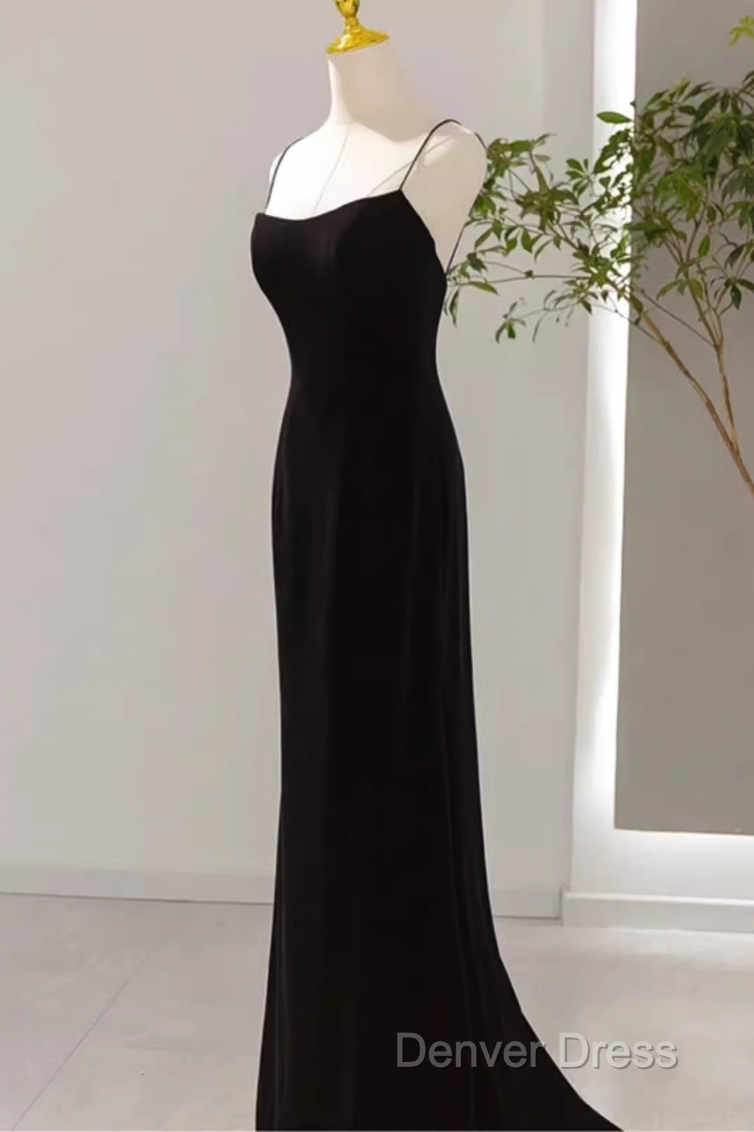 Mermaid Straps Black Velvet Long Prom Dresses