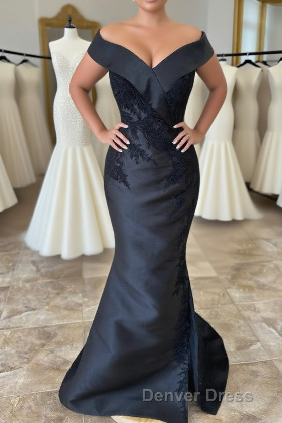 Black Floral Appliques Off-Shoulder Mermaid Long Mother of Bride Dresses with Slit Main image