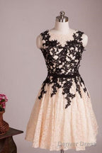 Modern A-Line Jewel Knee Length Lace Homecoming Dress With Appliques