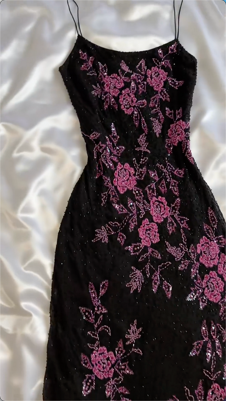 Modest A Line Spaghetti Straps Black Sequin Prom Dress With Flower Beads
