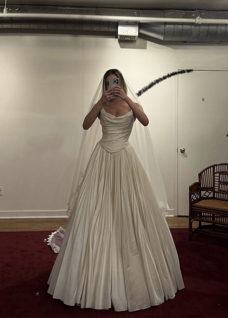 Modest Wedding Dress Ball Gowns Strapless White Satin Long Wedding Dress Brides Dresses Bridal Gown Secondary image