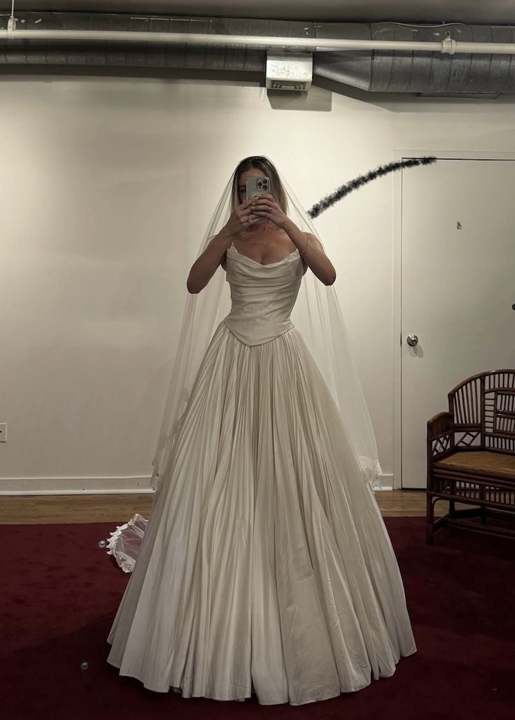 Modest Wedding Dress Ball Gowns Strapless White Satin Long Wedding Dress Brides Dresses Bridal Gown Main image