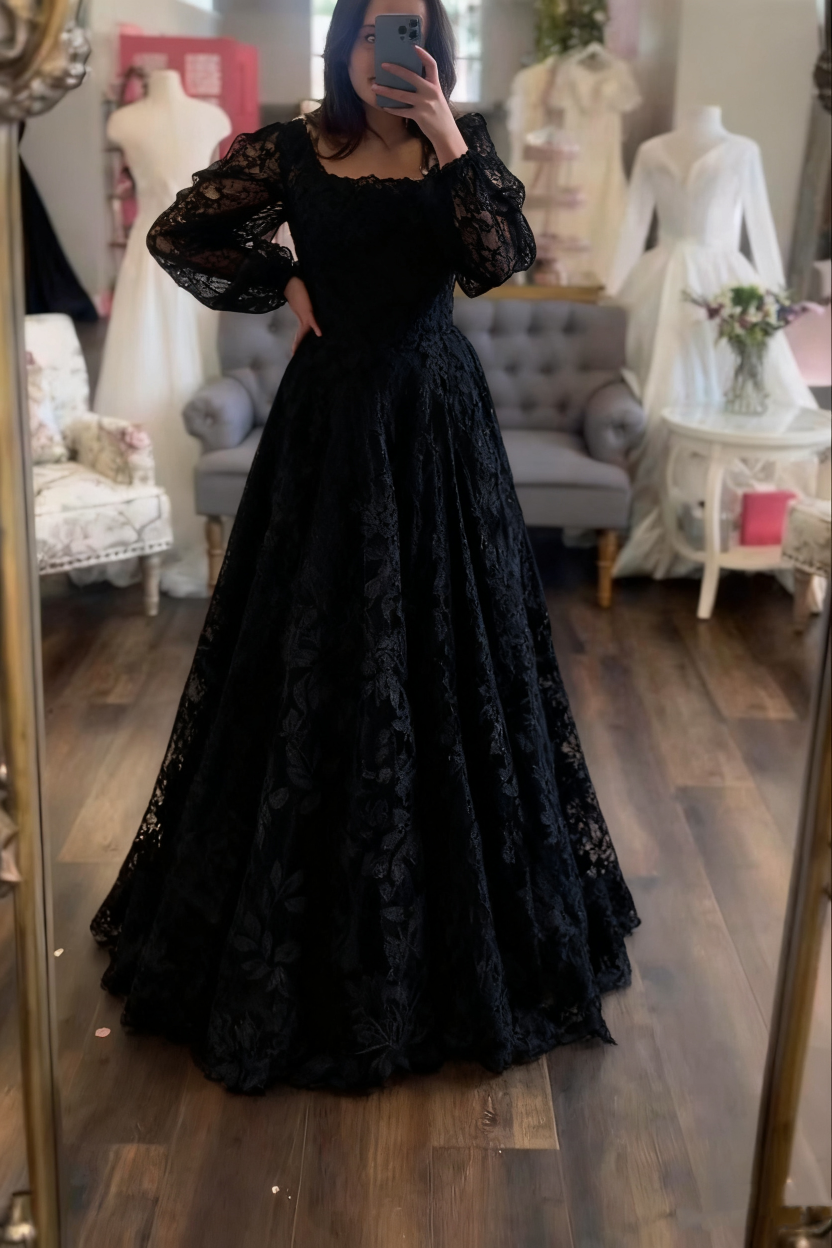 Modest Wedding Dress Long Sleeve Lace Applique Classic A-Line Wedding Dresses